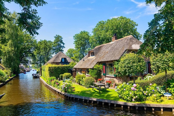 Du Lịch Châu Âu: Hà Nội -  Đức -  Hà Lan - Bỉ - Luxembourg - Pháp 9 Ngày Bay Vietnam Airlines (Phổ thông)